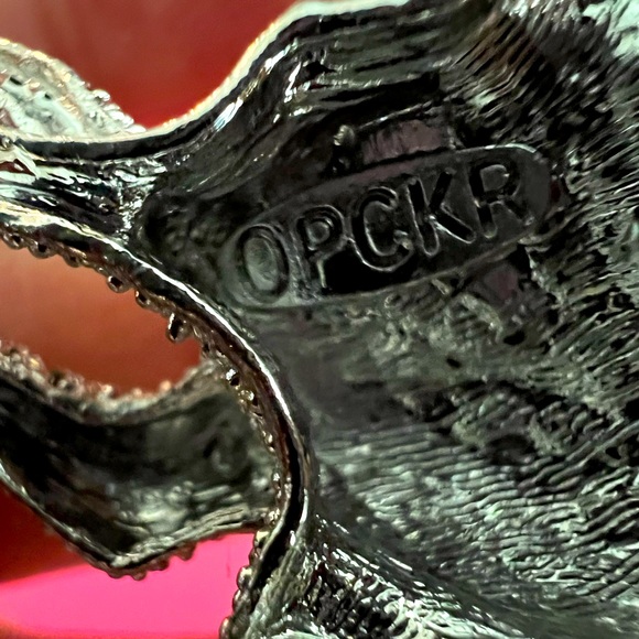 OPCKR Sparkly Deer Brooch - Picture 6 of 6